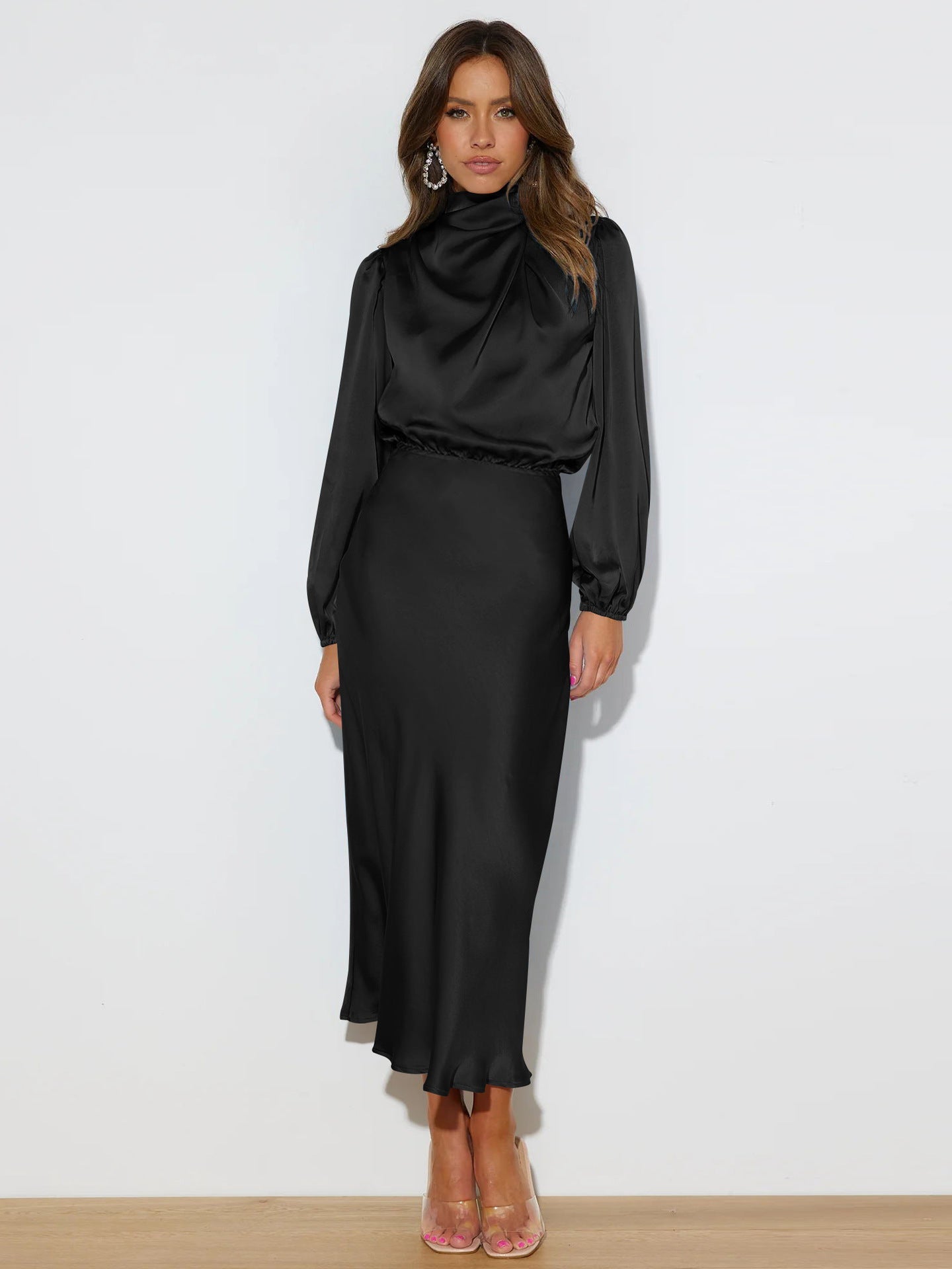 SAVANNA™ | REFINERAD SATIN MIDI-KLÄNNING
