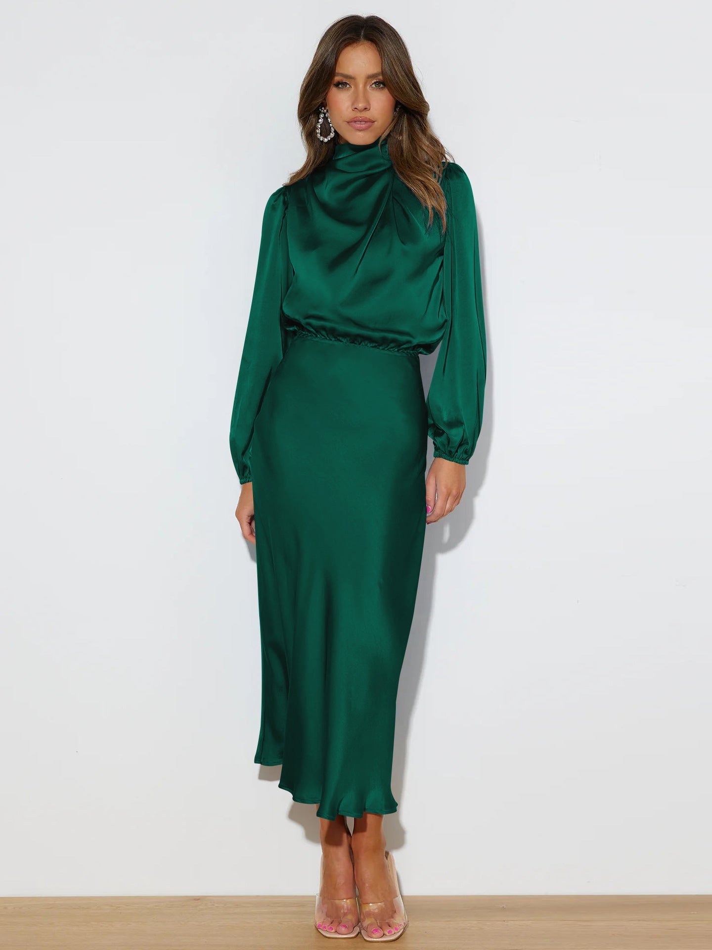 SAVANNA™ | REFINERAD SATIN MIDI-KLÄNNING