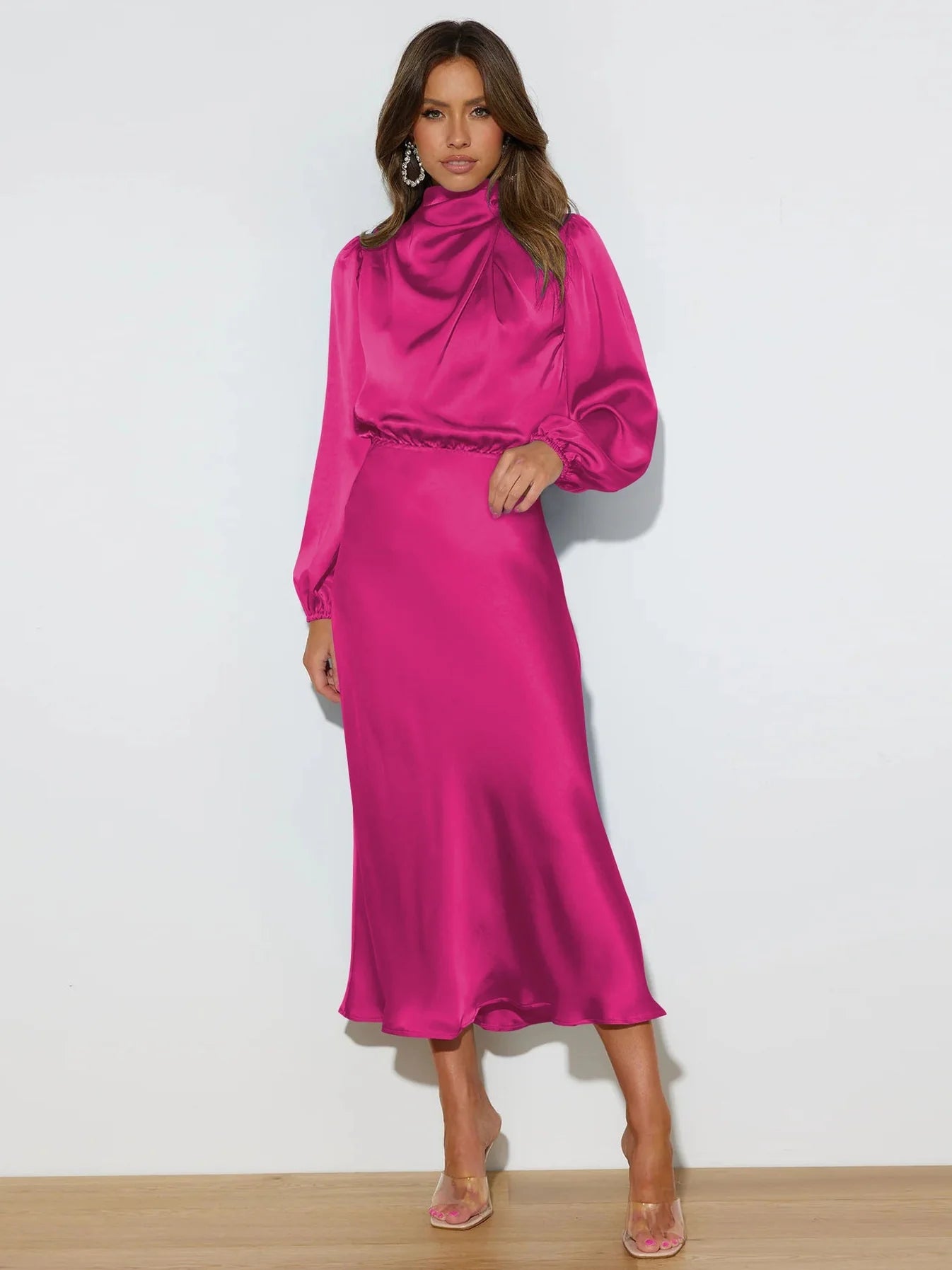 SAVANNA™ | REFINERAD SATIN MIDI-KLÄNNING